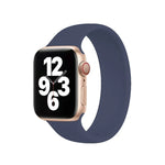Apple Watch Ultra 49mm 及 Watch Ultra 2 49mm / Series 10 46mm / 9&8&7 45mm / SE 3&SE 2&6&SE&5&4 44mm / 3&2&1 42mm 純色彈性矽膠錶帶，尺寸：M 143mm
