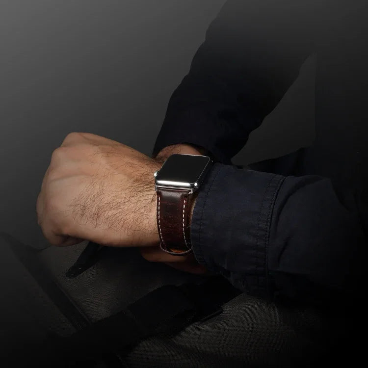 Denior 油蠟復古皮革錶帶，適用於 Apple Watch Series 7 45mm / 6 & SE & 5 & 4 44mm / 3 & 2 & 1 42mm