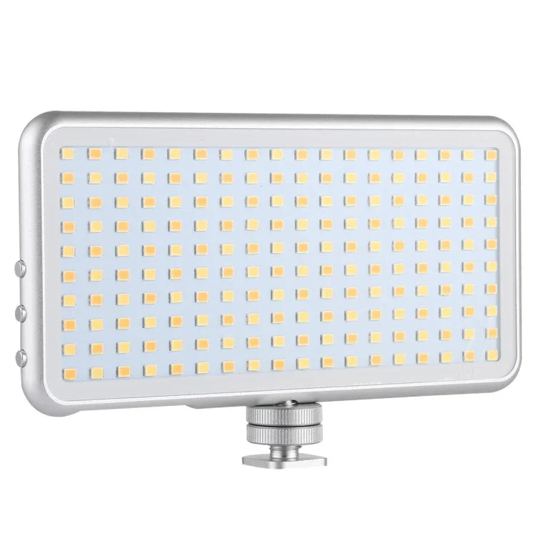 LED011S 口袋型 180 顆 LED 專業 Vlogging 攝影錄影及攝影棚燈，配備 OLED 顯示屏及冷靴轉接座，適用 Canon / Nikon DSLR 相機，180 顆 LED