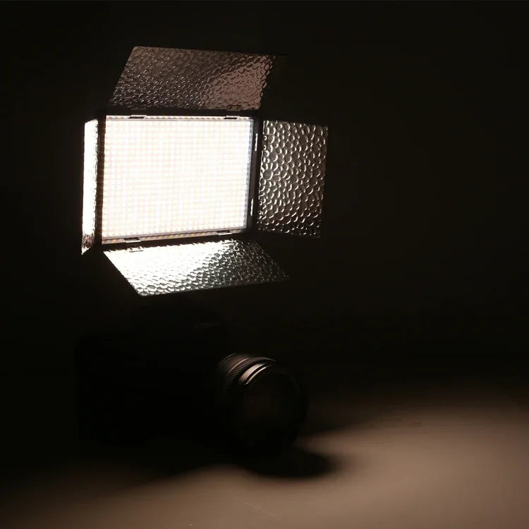 LED01 520 顆 LED 4100 流明專業 Vlogging 攝影錄影及攝影棚燈，適用 Canon / Nikon DSLR 相機，520 顆 LED