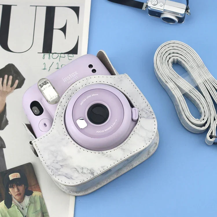 FUJIFILM instax mini 11 / 9 / 8 大理石全身皮革相機包，附背帶
