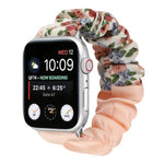 蝴蝶圖案髮圈布料錶帶，適用於 Apple Watch Ultra 49毫米 / Series 8&7 45毫米 / SE 2&6&SE&5&4 44毫米 / 3&2&1 42毫米，適用於 Apple Watch Series 8&7 41毫米 / SE 2&6&SE&5&4 40毫米 / 3&2&1 38毫米