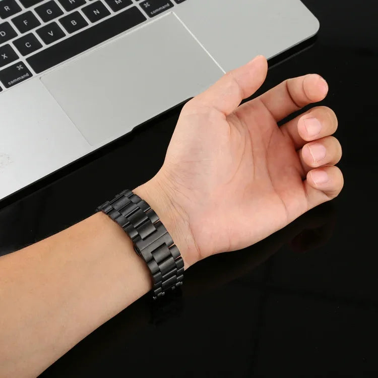 不鏽鋼錶帶，適用於 Apple Watch Series 7 41mm / 6 & SE & 5 & 4 40mm / 3 & 2 & 1 38mm，適用於 Apple Watch Series 7 45mm / 6 & SE & 5 & 4 44mm / 3 & 2 & 1 42mm