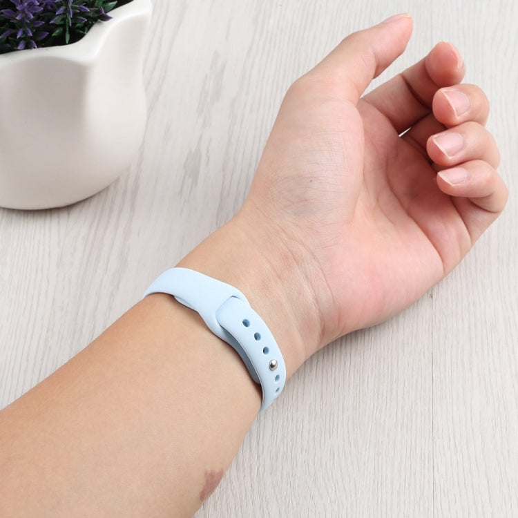 修身矽膠替換錶帶，適用於 Apple Watch Series 7 41mm / 6 & SE & 5 & 4 40mm / 3 & 2 & 1 38mm