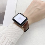 光面皮革錶帶，適用於 Apple Watch Series，7 41mm / 6&SE&5&4 40mm / 3&2&1 38mm，7 45mm / 6&SE&5&4 44mm / 3&2&1 42mm