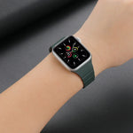 強力磁吸皮革錶帶，適用於 Apple Watch 系列，7 41mm / 6&SE&5&4 40mm / 3&2&1 38mm，7 45mm / 6&SE&5&4 44mm / 3&2&1 42mm
