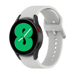 官方矽膠銀色圓形扣錶帶，適用於 Samsung Galaxy Watch 5 44mm