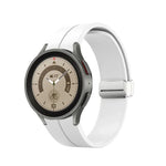摺疊銀色扣環矽膠錶帶，適用於 Samsung Galaxy Watch5 40&44mm / Pro 45mm