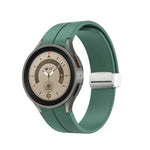 摺疊銀色扣環矽膠錶帶，適用於 Samsung Galaxy Watch5 40&44mm / Pro 45mm