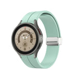 摺疊銀色扣環矽膠錶帶，適用於 Samsung Galaxy Watch5 40&44mm / Pro 45mm