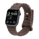 反扣矽膠錶帶，適用於 Apple Watch Ultra 49mm / Series 8&7 45mm / SE 2&6&SE&5&4 44mm / 3&2&1 42mm，適用於 Apple Watch Series 8&7 41mm / SE 2&6&SE&5&4 40mm / 3&2&1 38mm