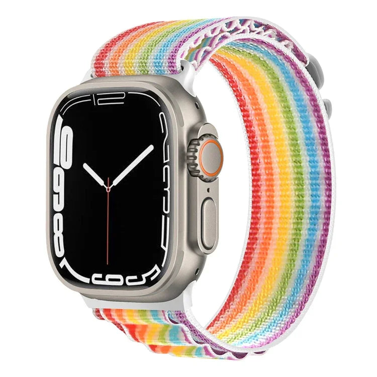 銀色扣尼龍錶帶，適用於 Apple Watch Ultra 49mm / Series 8&7 45mm / SE 2&6&SE&5&4 44mm，適用於 Apple Watch Series 8&7 41mm / SE 2&6&SE&5&4 40mm / 3&2&1 38mm