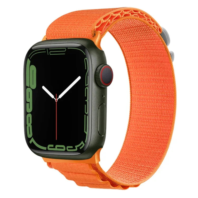 銀色扣尼龍錶帶，適用於 Apple Watch Ultra 49mm / Series 8&7 45mm / SE 2&6&SE&5&4 44mm，適用於 Apple Watch Series 8&7 41mm / SE 2&6&SE&5&4 40mm / 3&2&1 38mm