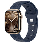 足球紋理矽膠錶帶，適用於 Apple Watch Series 10 46mm，適用於 Apple Watch Series 10 42mm，適用於 Apple Watch SE 2023 44mm，適用於 Apple Watch SE 2023 40mm