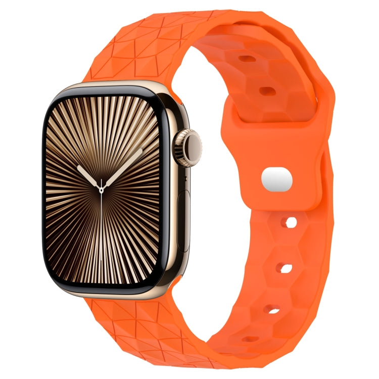 足球紋理矽膠錶帶，適用於 Apple Watch Series 10 46mm，適用於 Apple Watch Series 10 42mm，適用於 Apple Watch SE 2023 44mm，適用於 Apple Watch SE 2023 40mm