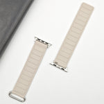 反扣磁性矽膠錶帶，適用於 Apple Watch SE 2023 40mm，適用於 Apple Watch Ultra 2 49mm，適用於 Apple Watch Series 9 45mm