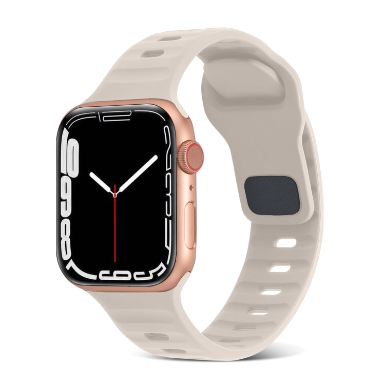 方扣條紋矽膠錶帶，適用於 Apple Watch Ultra 2 49mm，適用於 Apple Watch Series 9 45mm