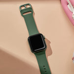 針扣矽膠錶帶，適用於 Apple Watch Series 10 46mm