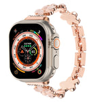 五瓣花鋅合金鍊帶錶帶，適用於 Apple Watch SE 2023 44mm、Apple Watch SE 2023 40mm、Apple Watch Ultra 2 49mm、Apple Watch Series 9 45mm、Apple Watch Series 9 41mm、Apple Watch Ultra 49mm