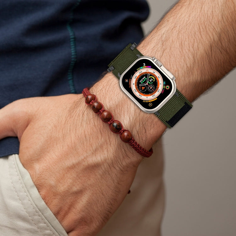 尼龍魔鬼氈錶帶，適用於 Apple Watch Series 10 46mm、Apple Watch Series 10 42mm、Apple Watch SE 2023 44mm、Apple Watch SE 2023 40mm、Apple Watch Ultra 2 49mm、Apple Watch Series 9 45mm、Apple Watch Series 9 41mm