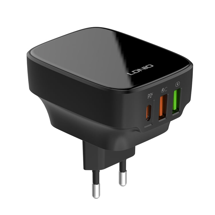 LDNIO Q334 32W Type-C + 雙 USB 埠充電器，附 1米 Micro USB 數據線，歐規插頭