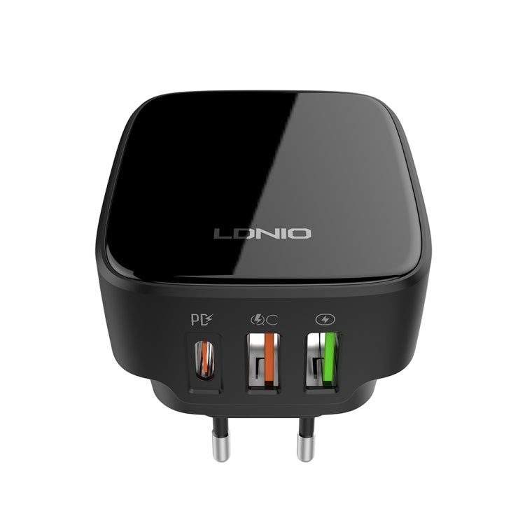 LDNIO Q334 32W Type-C + 雙 USB 埠充電器，附 1米 Micro USB 數據線，歐規插頭