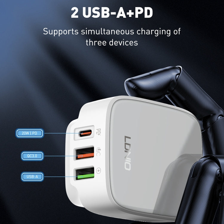 LDNIO Q334 32W Type-C + 雙 USB 埠充電器，附 1米 Micro USB 數據線，歐規插頭