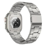 Norman 錶扣三節不鏽鋼錶帶，適用於 Apple Watch 46mm / 49mm / 45mm / 44mm