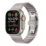 蝴蝶扣單珠鈦合金錶帶，適用於 Apple Watch 46mm / 49mm / 45mm / 44mm