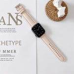 V 尾式縫線皮革錶帶，適用於 Apple Watch 5 & 4 44mm / 3 & 2 & 1 42mm，適用於 Apple Watch Series 8&7 41mm / SE 2&6&SE&5&4 40mm / 3&2&1 38mm，適用於 Apple Watch Series 7 41mm / 6 & SE & 5 & 4 40mm / 3 & 2 & 1 38mm