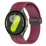 xDfind 折疊磁吸黑色扣環矽膠錶帶，適用 Samsung Galaxy Watch7 / FE / 6 / 5 / 4