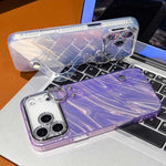 鍍膜波紋紋理手腕帶支架TPU手機殼附鏡頭保護膜，適用於iPhone 13
