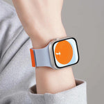 xDfind 拼色荔枝紋磁性矽膠錶帶，適用 Apple Watch 42 / 44 / 45 / 46 / 49mm，適用 Apple Watch 38 / 40 / 41 / S11 42mm