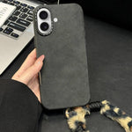 仿麂皮布料TPU手機殼附絲網印刷兔子絨繩，適用於 iPhone 17 Pro Max，適用於 iPhone 17 Pro，適用於 iPhone 17，適用於 iPhone 16 Pro Max，適用於 iPhone 16 Pro，適用於 iPhone 16，適用於 iPhone 15 Pro Max，適用於 iPhone 15 Pro