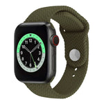 編織紋矽膠按扣錶帶 適用於 Apple Watch Series 6 & SE & 5 & 4 40mm / 3 & 2 & 1 38mm，適用於 Apple Watch Series 7 41mm / 6 & SE & 5 & 4 40mm / 3 & 2 & 1 38mm，適用於 Apple Watch Series 8&7 41mm / SE 2&6&SE&5&4 40mm / 3&2&1 38mm