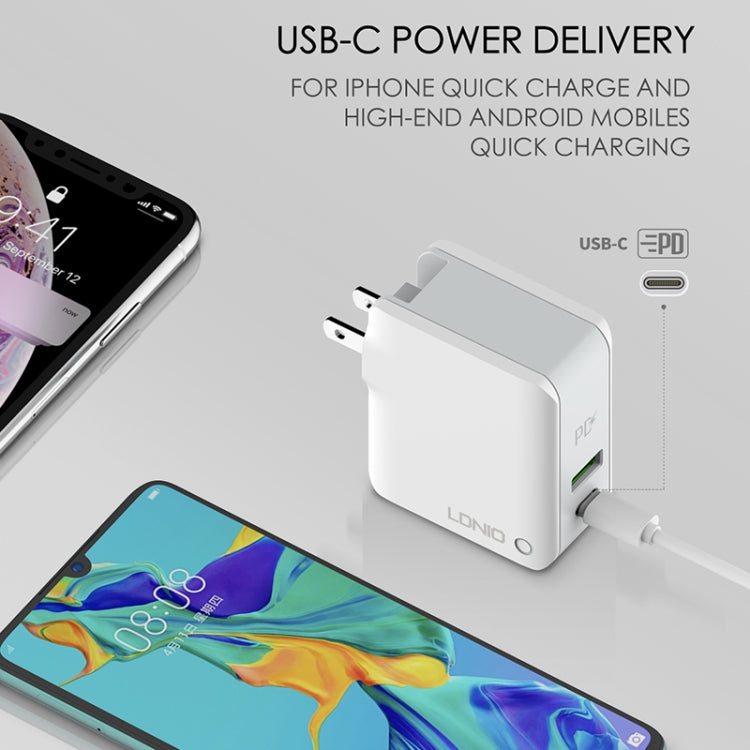 LDNIO A4403C 30W PD + 自動識別可摺疊快速旅行充電器，附 1m Micro USB 線，歐洲插頭，附 Micro USB 線