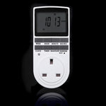 AC 230V 智能家居插入式 LCD 顯示時鐘夏令時功能 12/24 小時可切換定時開關插座，英規插頭，AC 230V 英規插頭