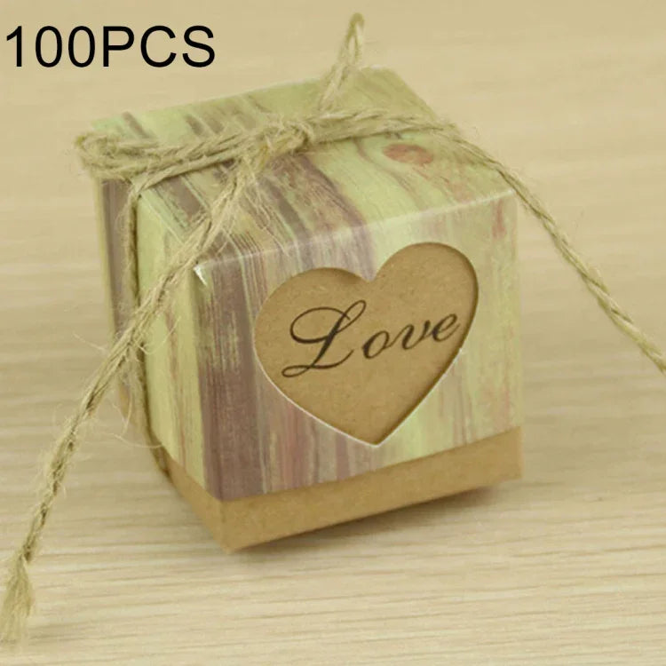 100片婚禮木紋心形圖案鏤空牛皮紙糖果盒，尺寸：5x5x5cm，黑色心形，LOVE心形