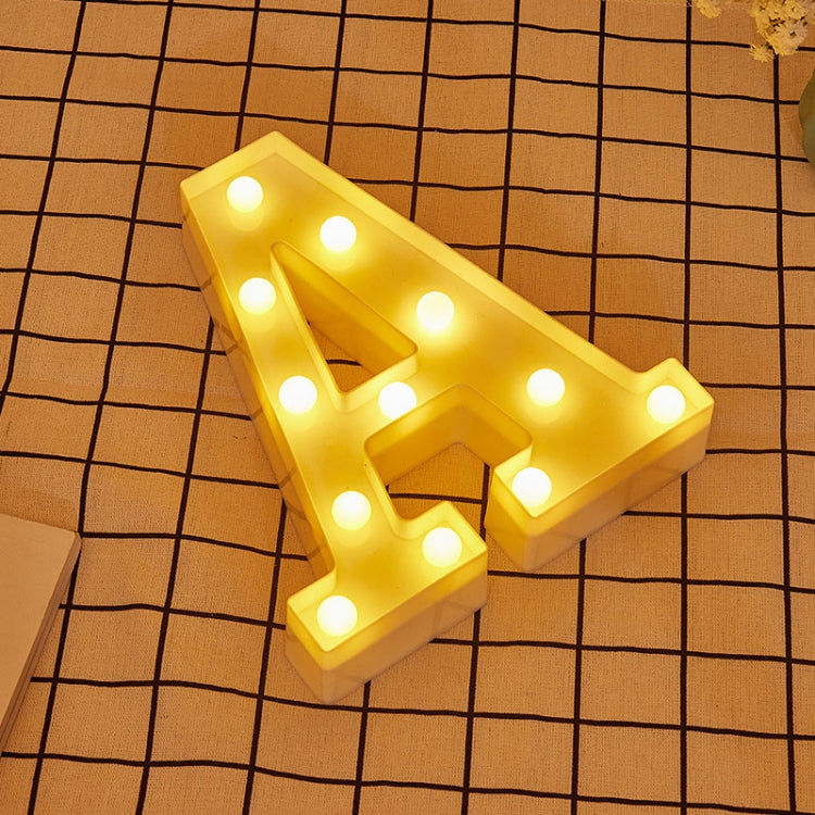 乾電池供電暖白色立式掛式 LED 節日燈，A，N，B，O，C，P，D，Q，E，R，F，G，T，U，V，I，W，J，K，X，L，M，Z