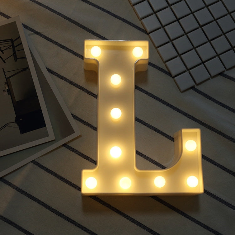 乾電池供電暖白色立式掛式 LED 節日燈，A，N，B，O，C，P，D，Q，E，R，F，G，T，U，V，I，W，J，K，X，L，M，Z