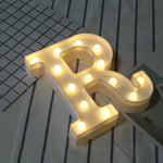 乾電池供電暖白色立式掛式 LED 節日燈，A，N，B，O，C，P，D，Q，E，R，F，G，T，U，V，I，W，J，K，X，L，M，Z
