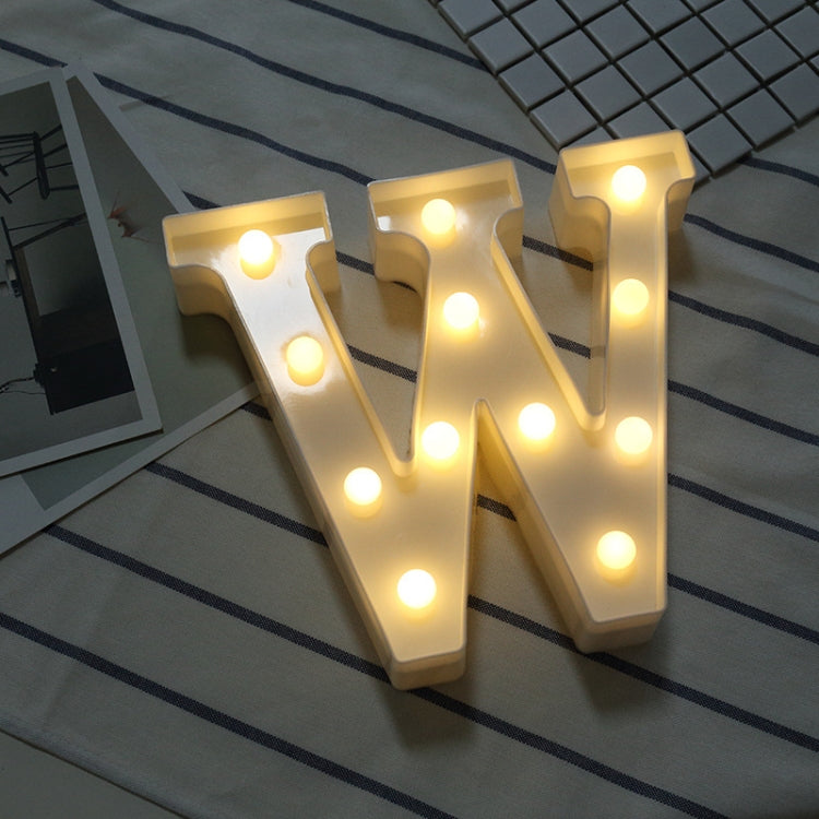 乾電池供電暖白色立式掛式 LED 節日燈，A，N，B，O，C，P，D，Q，E，R，F，G，T，U，V，I，W，J，K，X，L，M，Z