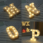 乾電池供電暖白色立式掛式 LED 節日燈，A，N，B，O，C，P，D，Q，E，R，F，G，T，U，V，I，W，J，K，X，L，M，Z