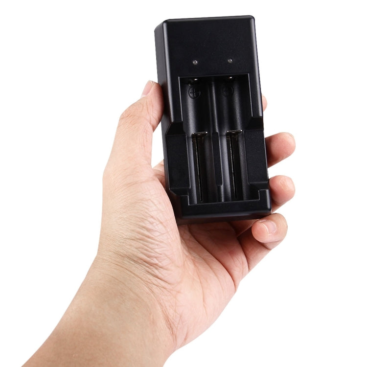 通用 USB 1.2V / 3.7V 可充電電池充電器，通用型