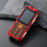 防水防震防塵，16800mAh 電池，2.4 吋，21 鍵，藍牙，LED 手電筒，FM，SOS，雙 SIM，網路：2G，Q8 2G