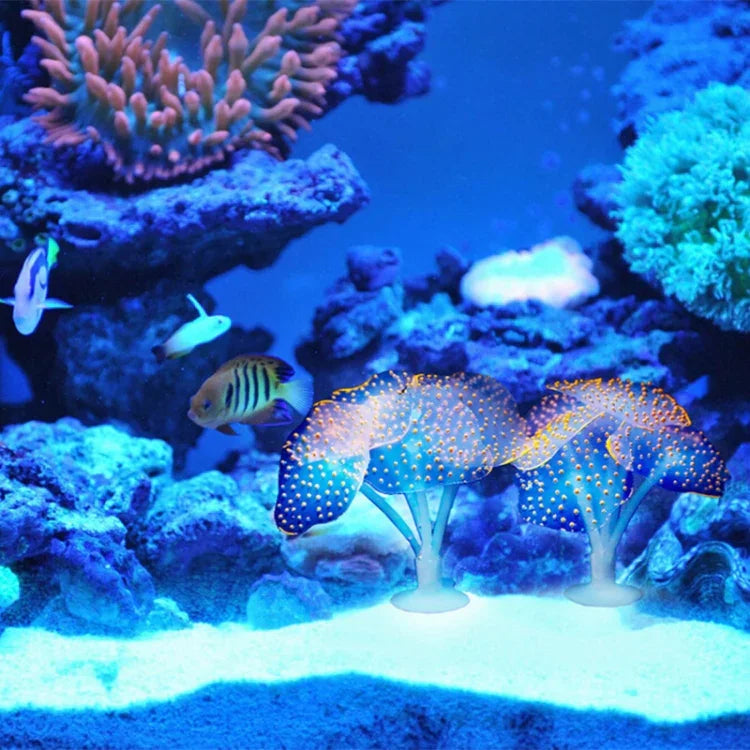 水族箱裝飾品矽膠仿真螢光吸盤水母，尺寸：10*10*9cm