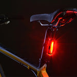 AQY-096 IPX4 可拆卸 USB 充電雙色 LED 自行車尾燈，白色與紅色，藍色與紅色
