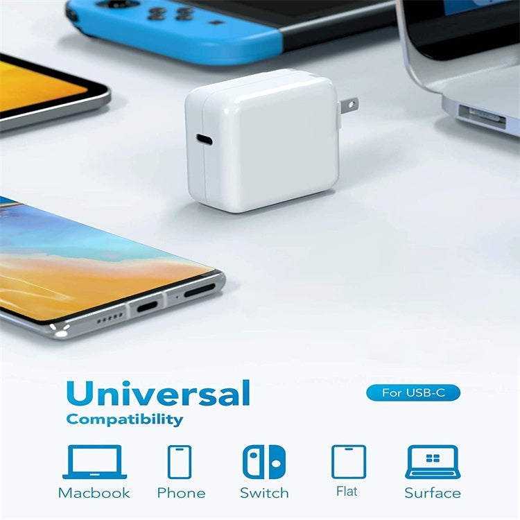 30W USB-C / Type-C 筆記型電腦便攜電源適配器，附 1.8m USB-C / Type-C 對 USB-C / Type-C 充電線，30W 美規插頭，30W 歐規插頭，30W 英規插頭，30W 澳規插頭