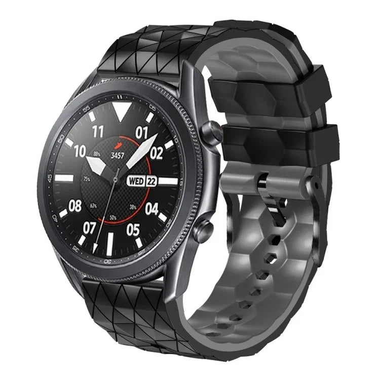 22mm 足球圖案雙色矽膠錶帶，適用 Samsung Galaxy Watch3 45mm，適用 Samsung Galaxy Watch 46mm，適用 Samsung Gear S3 Classic，適用 Samsung Gear S3 Frontier