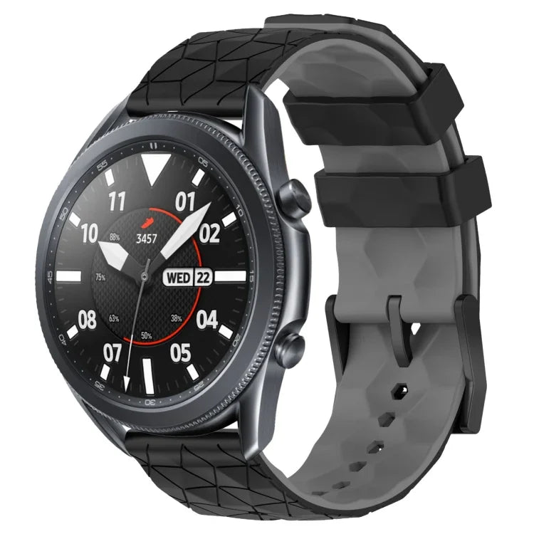 22mm 足球圖案雙色矽膠錶帶，適用於 Samsung Galaxy Watch3 45mm，適用於 Samsung Galaxy Watch 46mm，適用於 Samsung Gear S3 Classic，適用於 Samsung Gear S3 Frontier